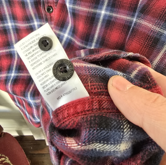 Wolverine Men's Longsleeve  Red Blue Button Down Flannel Shirt W/Pocket Sz Med - Picture 7 of 8